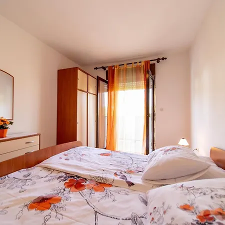Apartmani Centar Palit Exterior foto